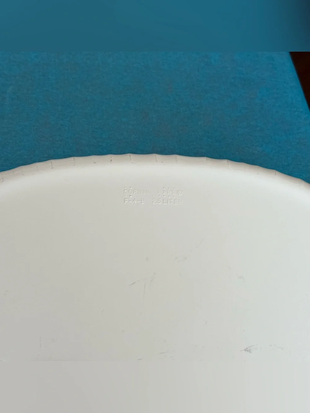 Corning Ware French White F-4-B 2.5 Liter Casserole Oval Baking Dish
